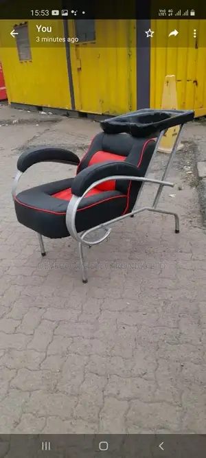Barber Chair at 7000