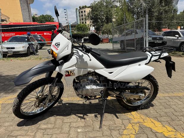 Motorcycle 2020 White - thumbnail 3