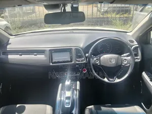 Honda Vezel 1.5 Hybrid 2WD 2018 White