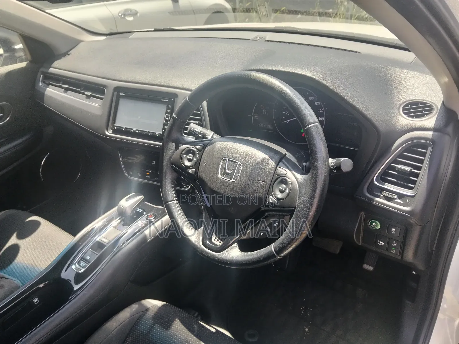 Honda Vezel 1.5 Hybrid 2WD 2018 White