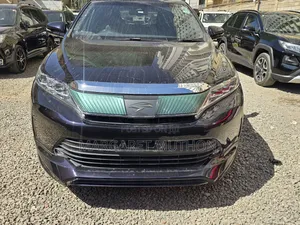 Toyota Harrier 2.0 2018 Black