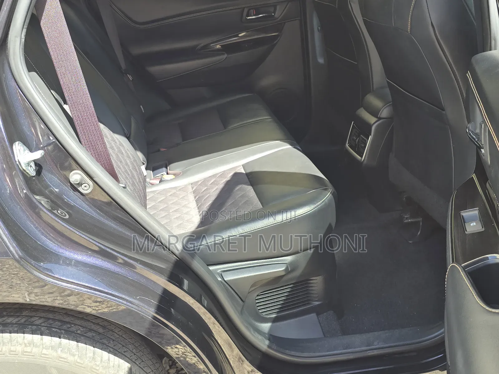 Toyota Harrier 2.0 2018 Black