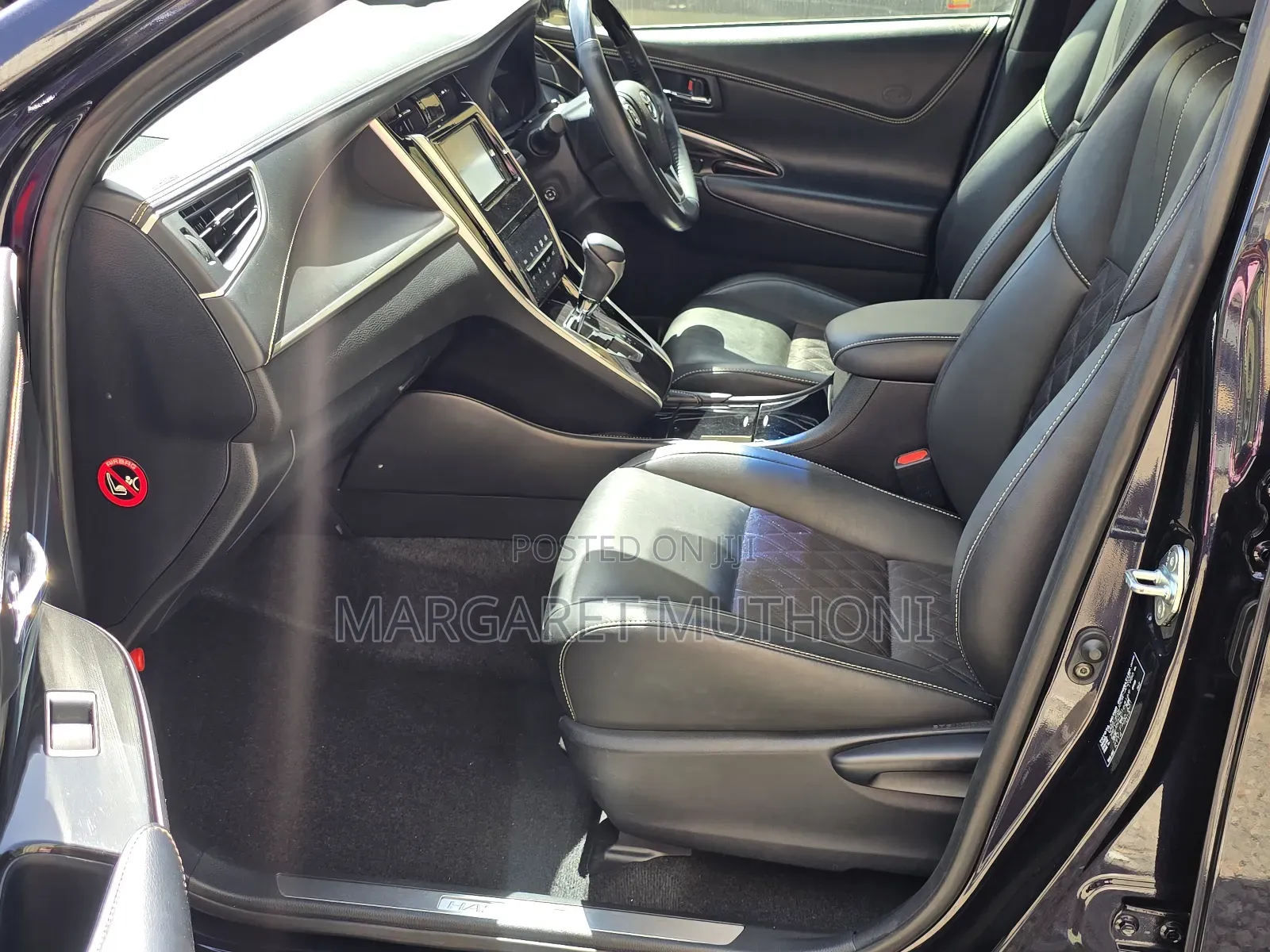 Toyota Harrier 2.0 2018 Black