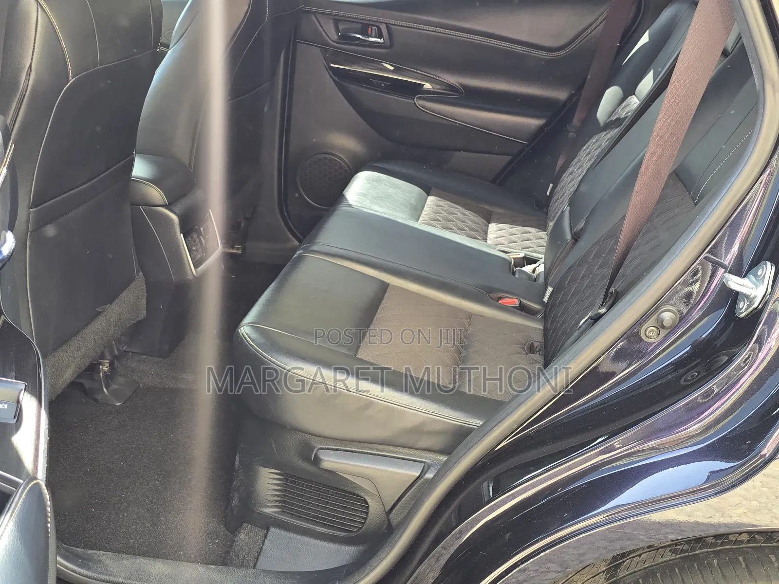 Toyota Harrier 2.0 2018 Black