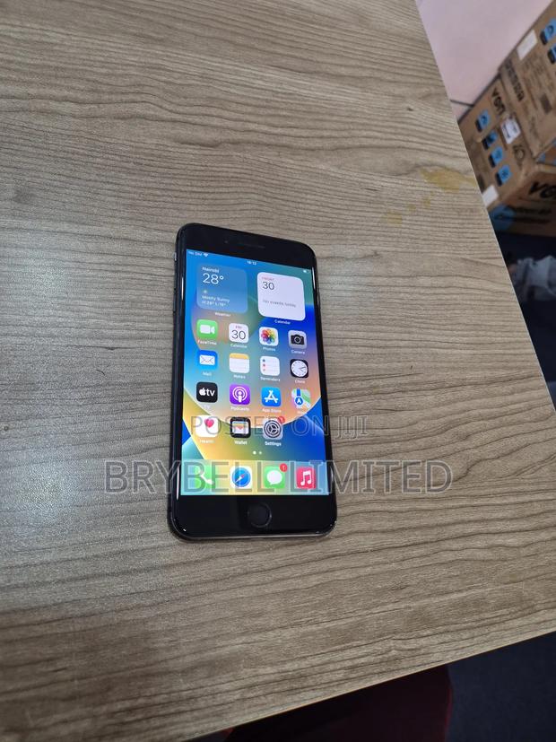 Apple iPhone 8 Plus 256 GB Black - thumbnail 3