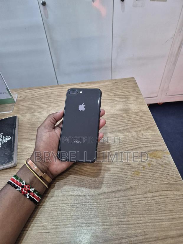 Apple iPhone 8 Plus 256 GB Black - thumbnail 4