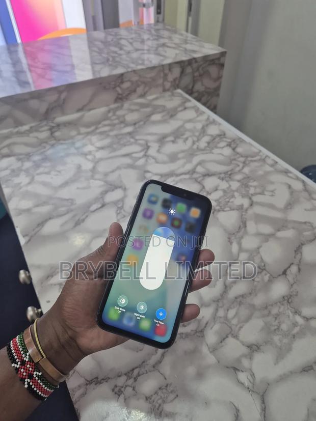 Apple iPhone 11 256 GB Black - thumbnail 4