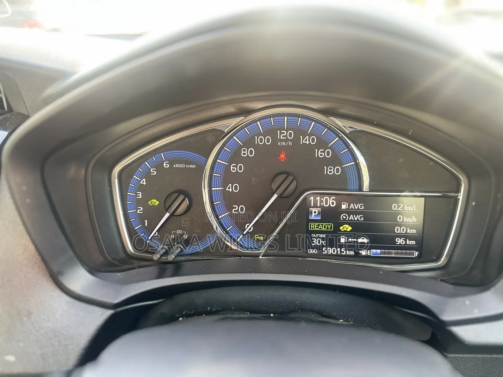 Toyota Axio 1.5 Hybrid 2WD 2019 Silver