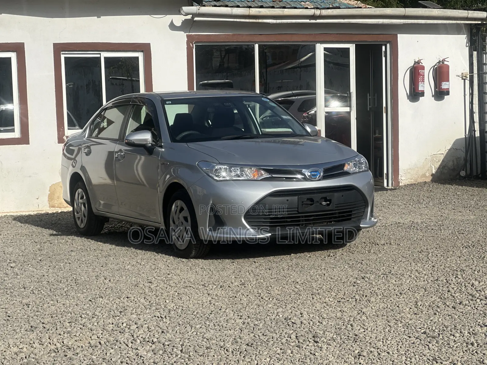 Toyota Axio 1.5 Hybrid 2WD 2019 Silver