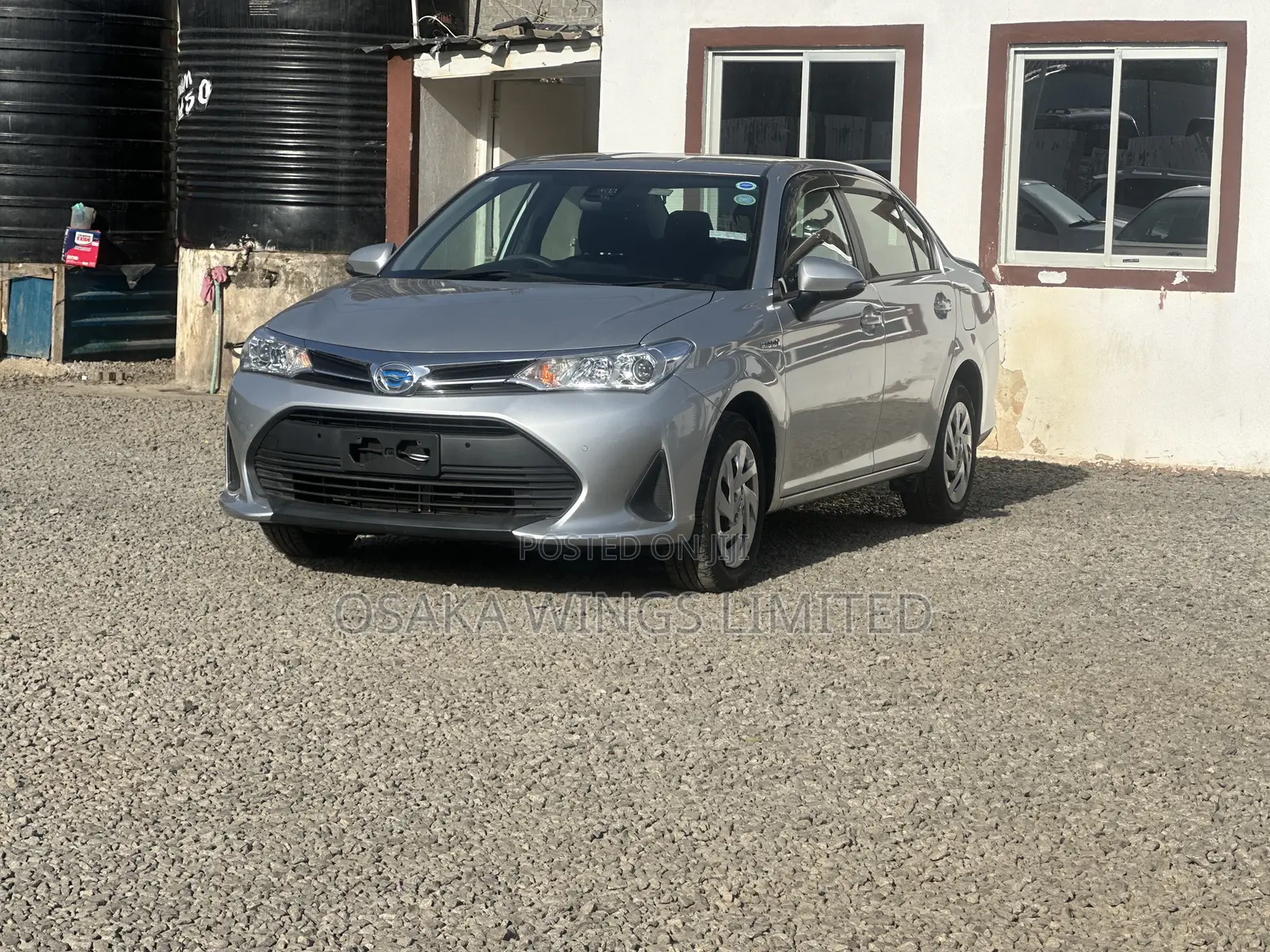 Toyota Axio 1.5 Hybrid 2WD 2019 Silver