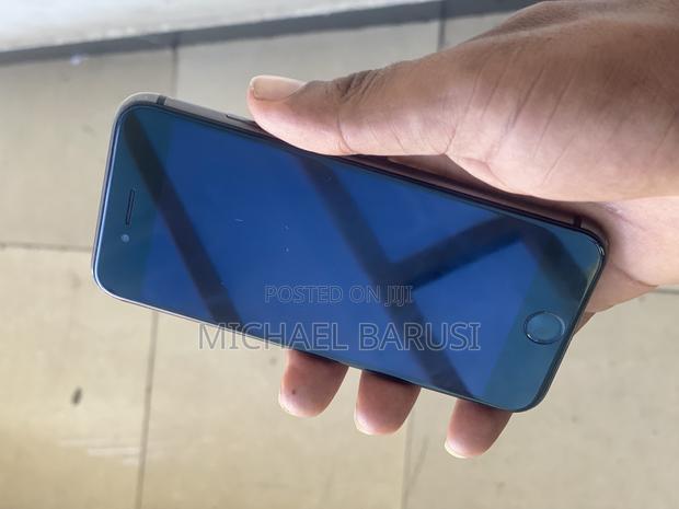 Apple iPhone 8 256 GB Black - thumbnail 4
