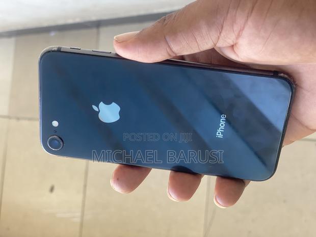 Apple iPhone 8 256 GB Black - thumbnail 2