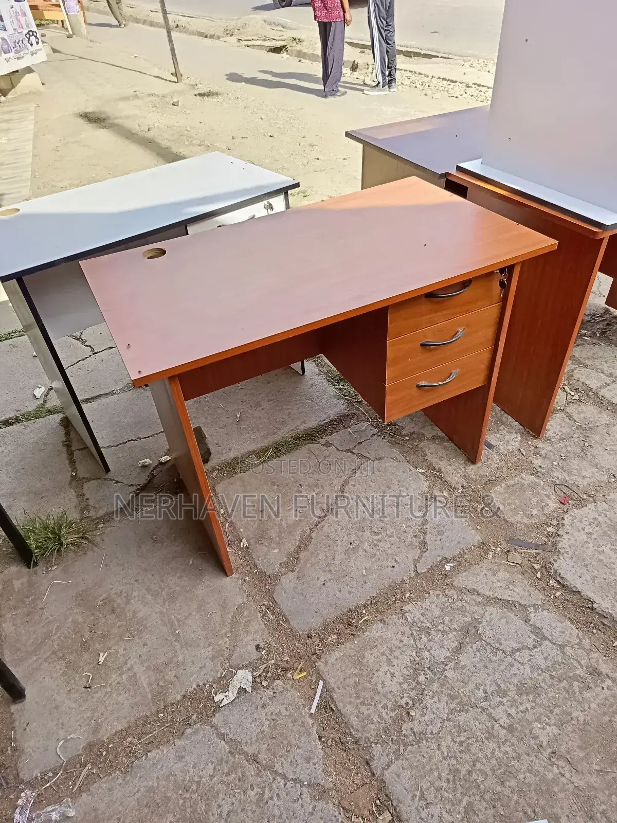1.2m Office Study Desk – Modern Design