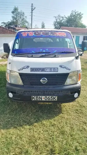Nissan Caravan (Urvan) 2012 White