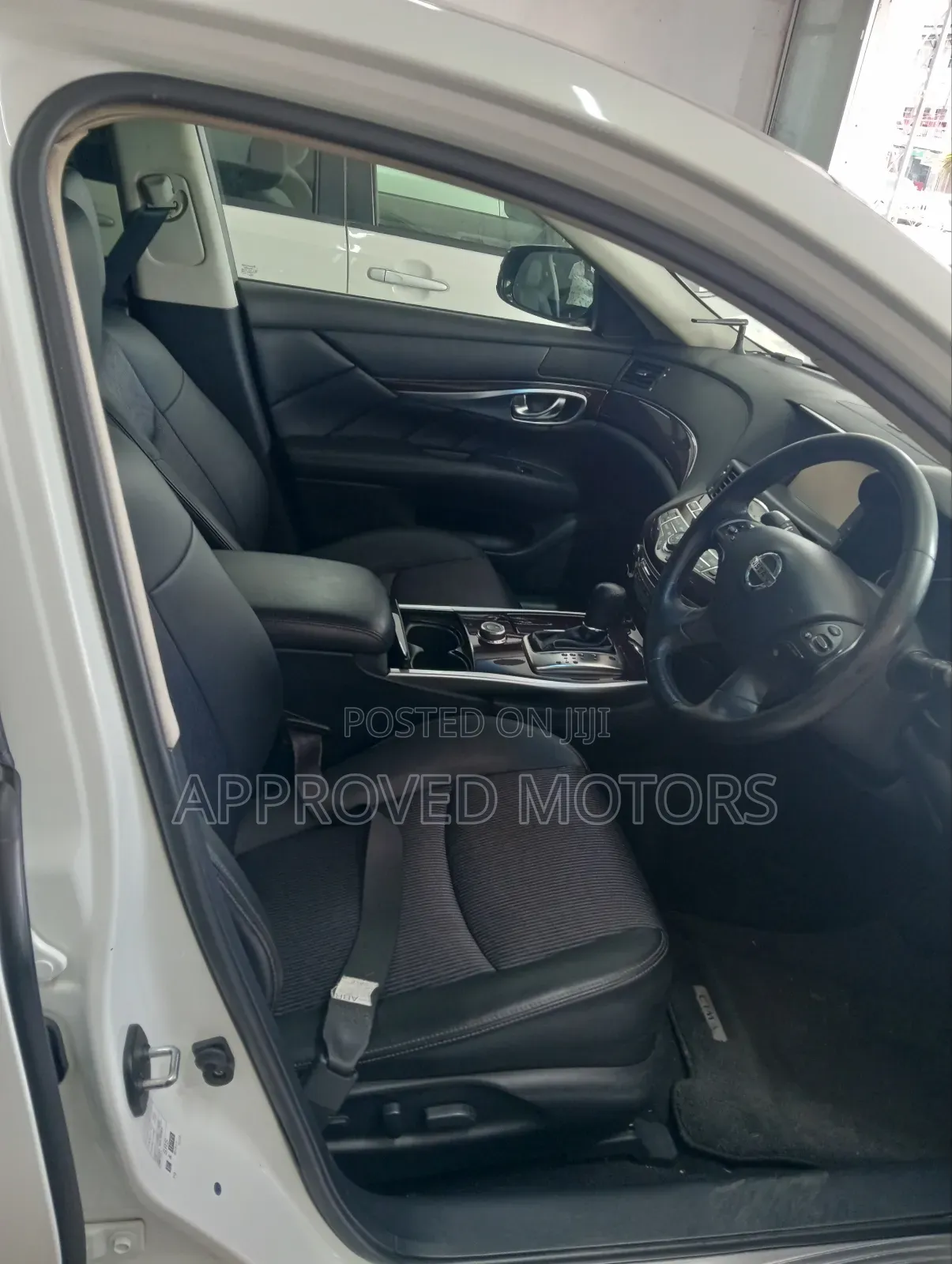 Nissan Cima 2019 White