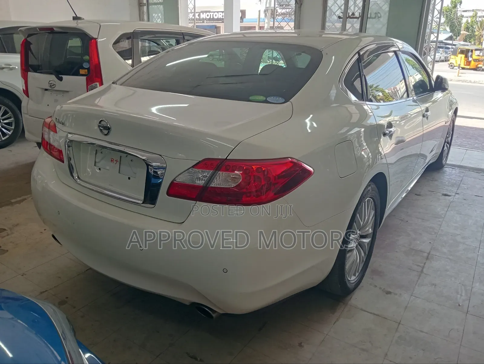 Nissan Cima 2019 White