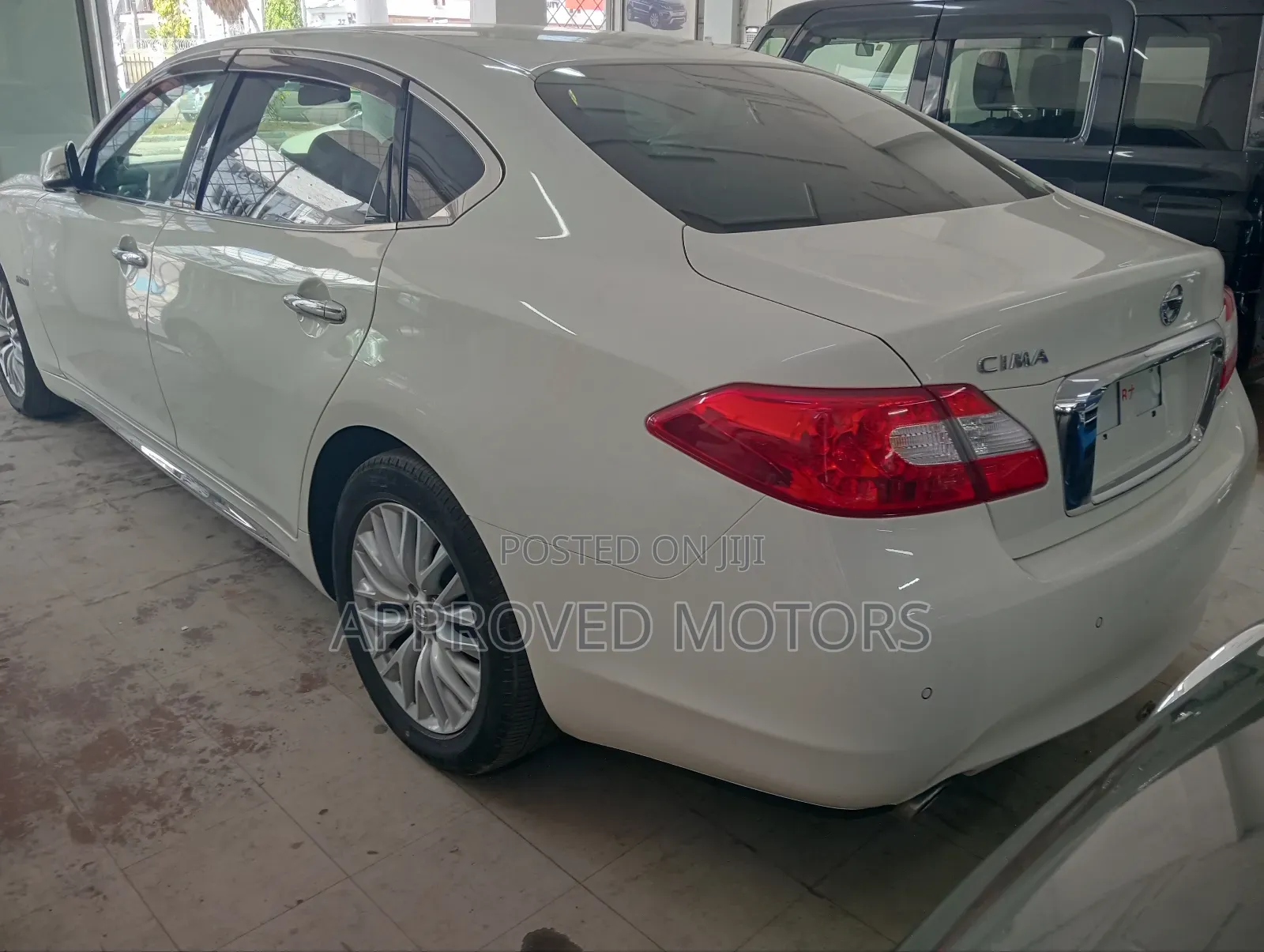 Nissan Cima 2019 White