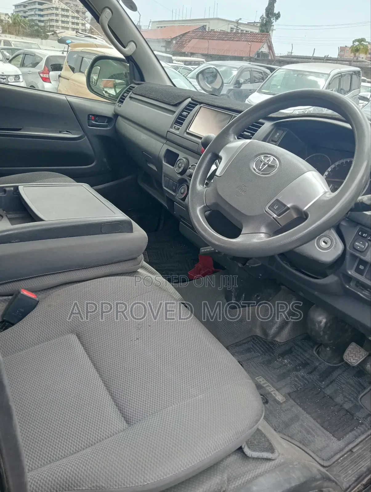 Toyota HiAce 2019 Black