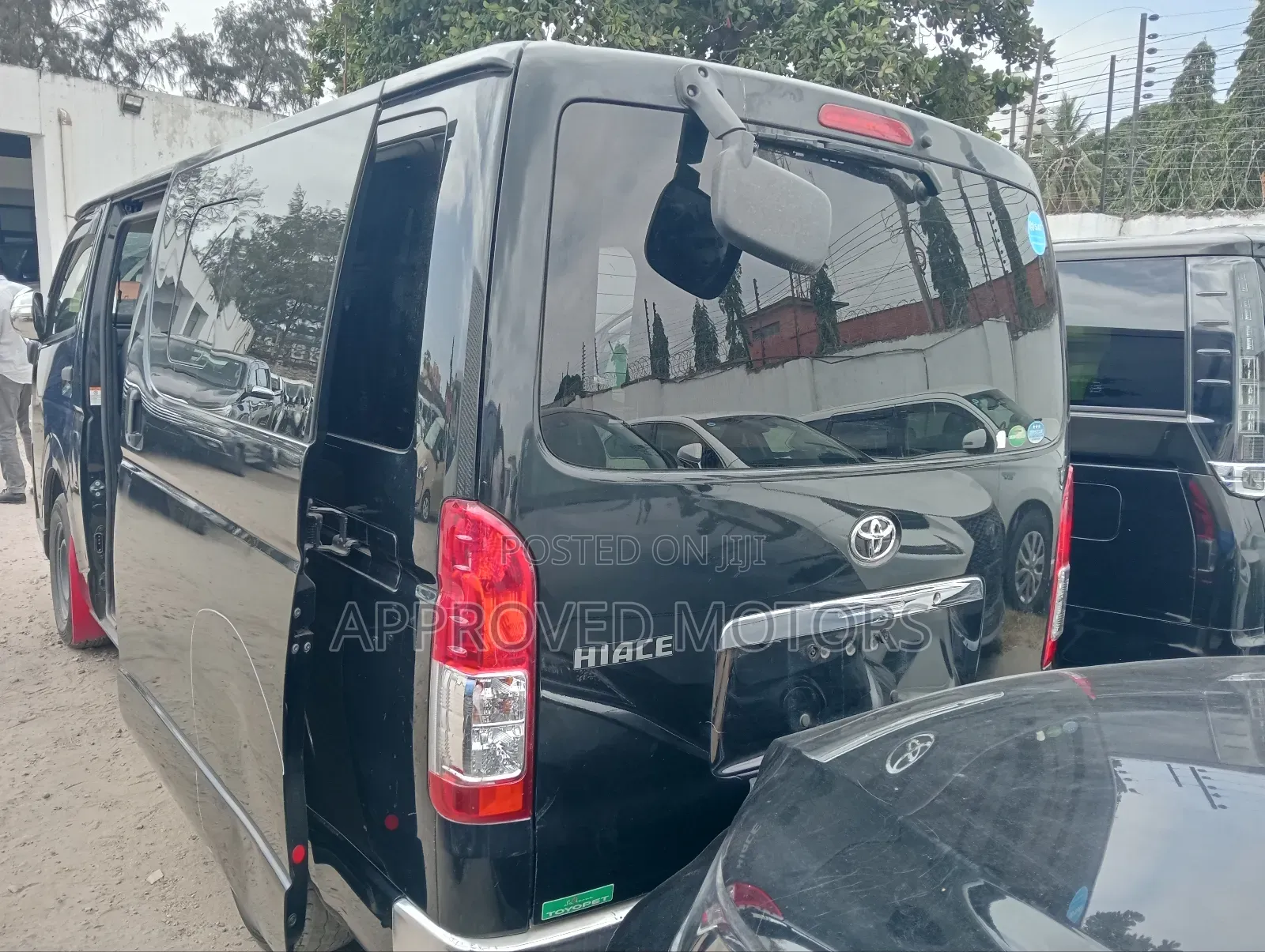 Toyota HiAce 2019 Black