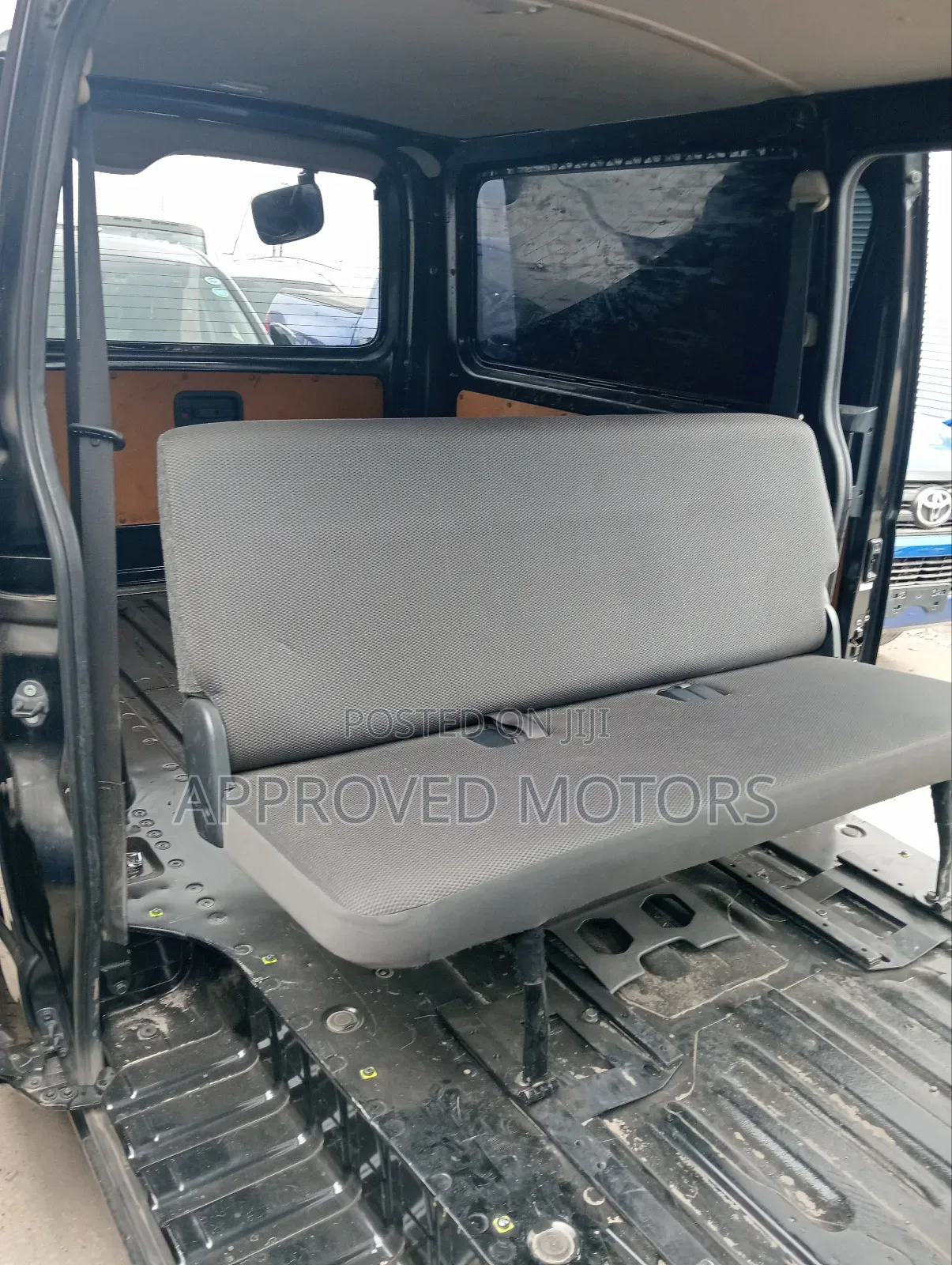 Toyota HiAce 2019 Black