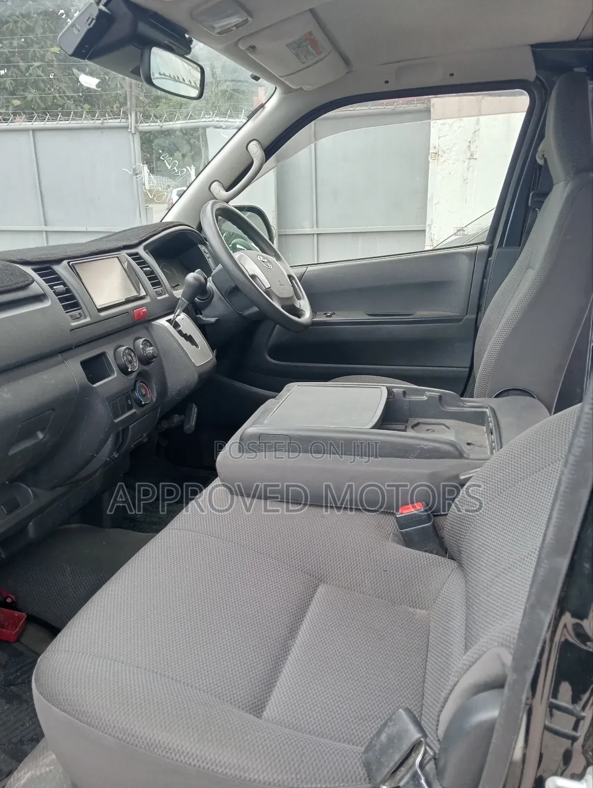 Toyota HiAce 2019 Black