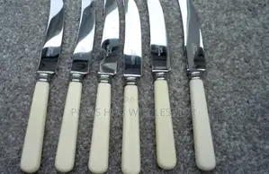 Stainless Steel Butter Knives: 