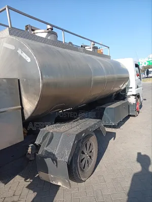We Fabricate and Install Water Transportation Lorry Tanks