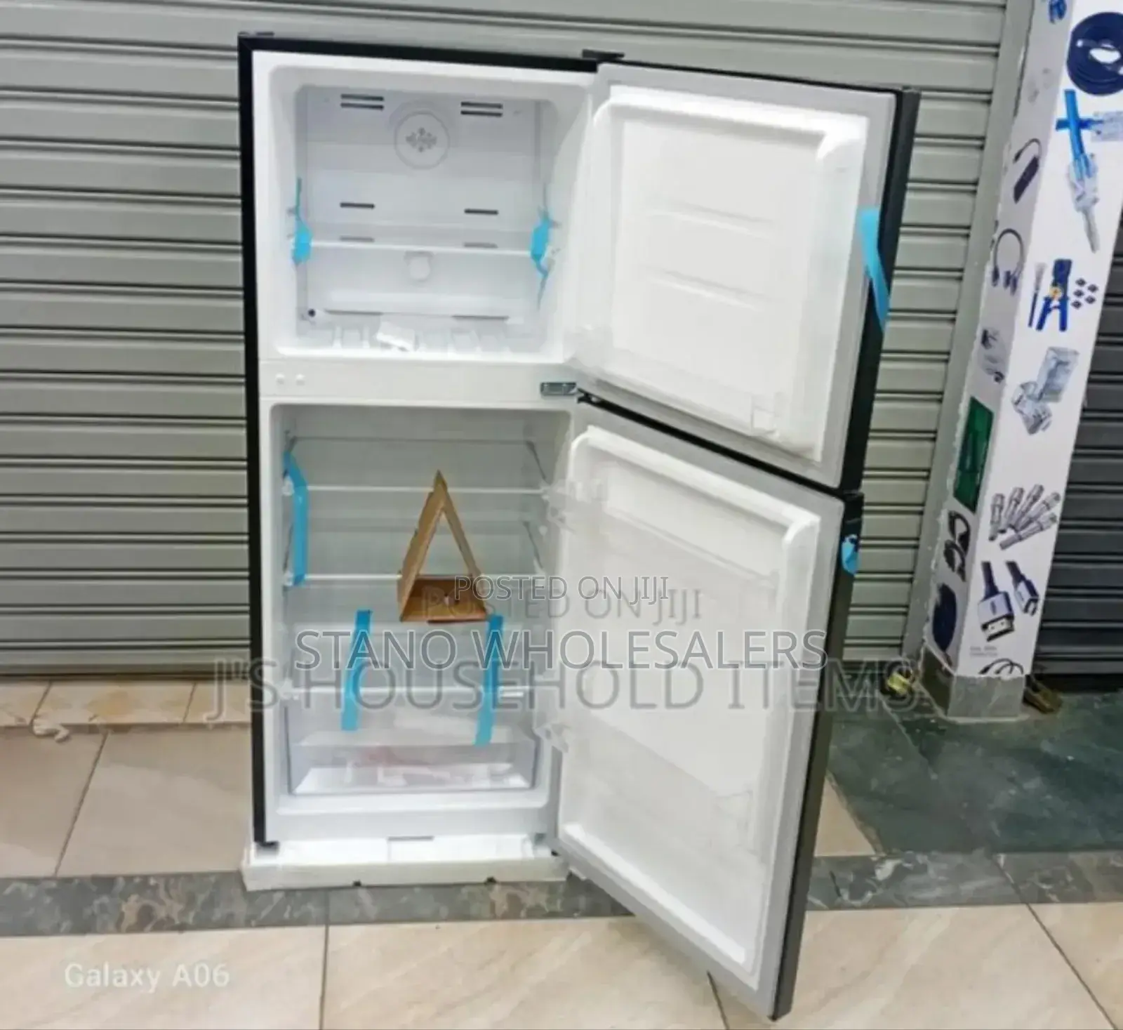 With Top Freezers Von 181l Fridge. Original Von