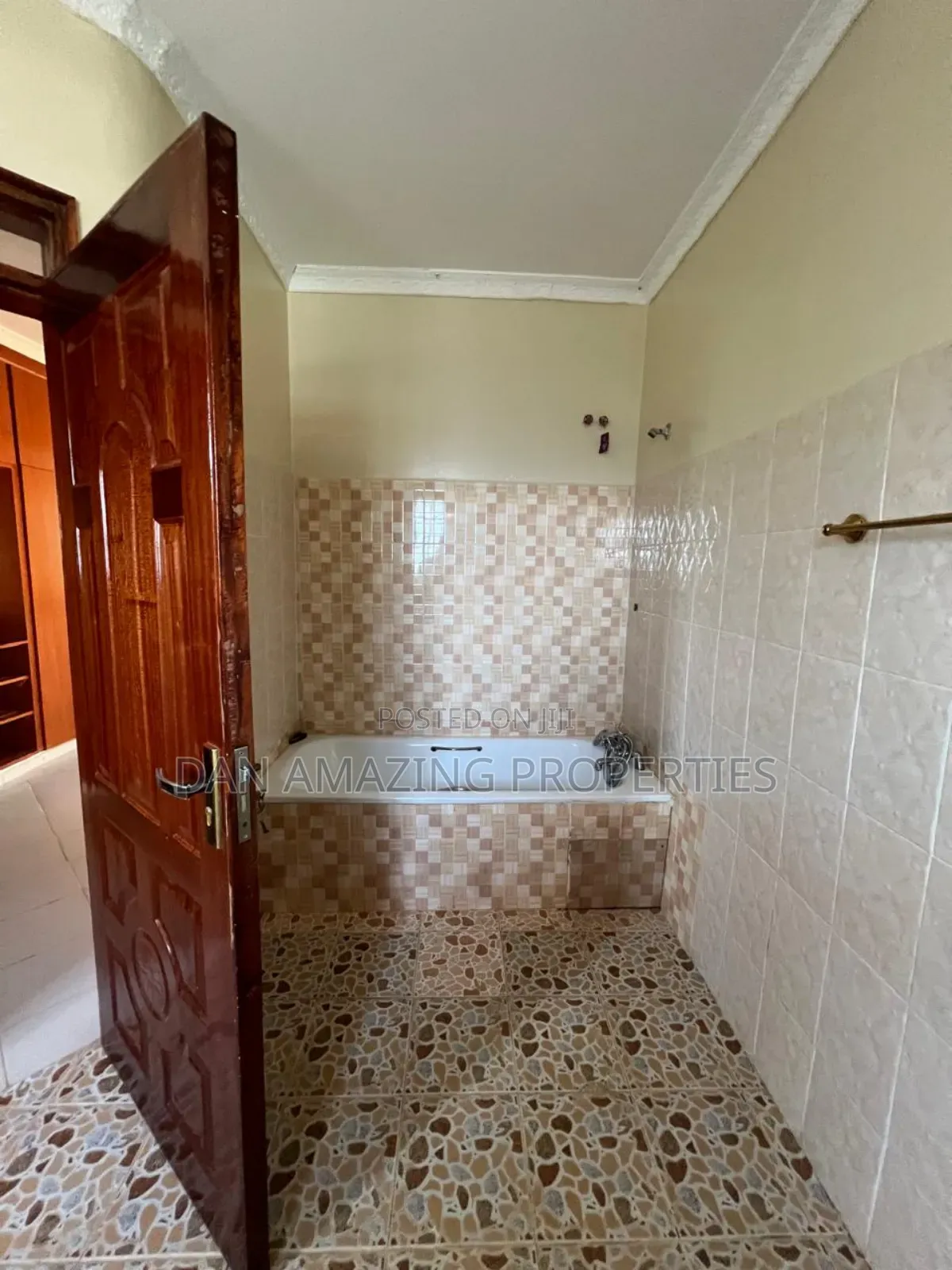 4bdrm Maisonette in Zambia, Ngong for sale