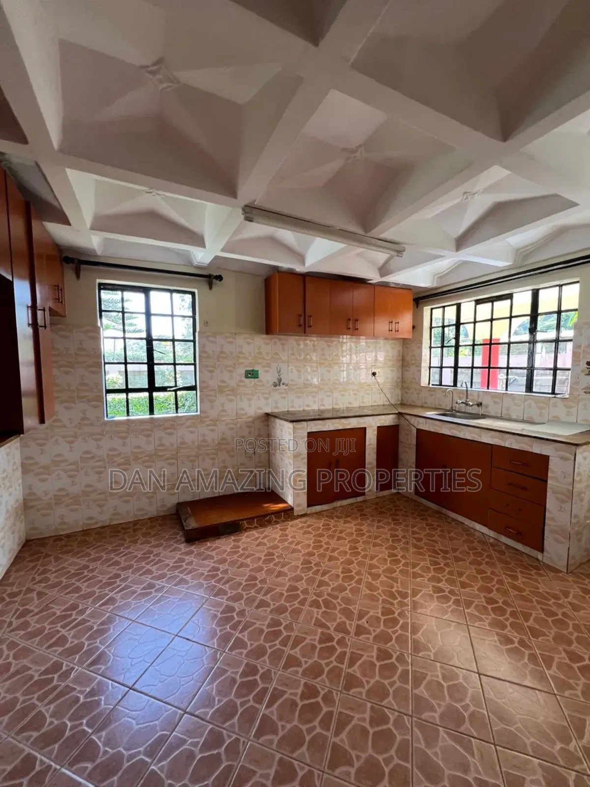 4bdrm Maisonette in Zambia, Ngong for sale
