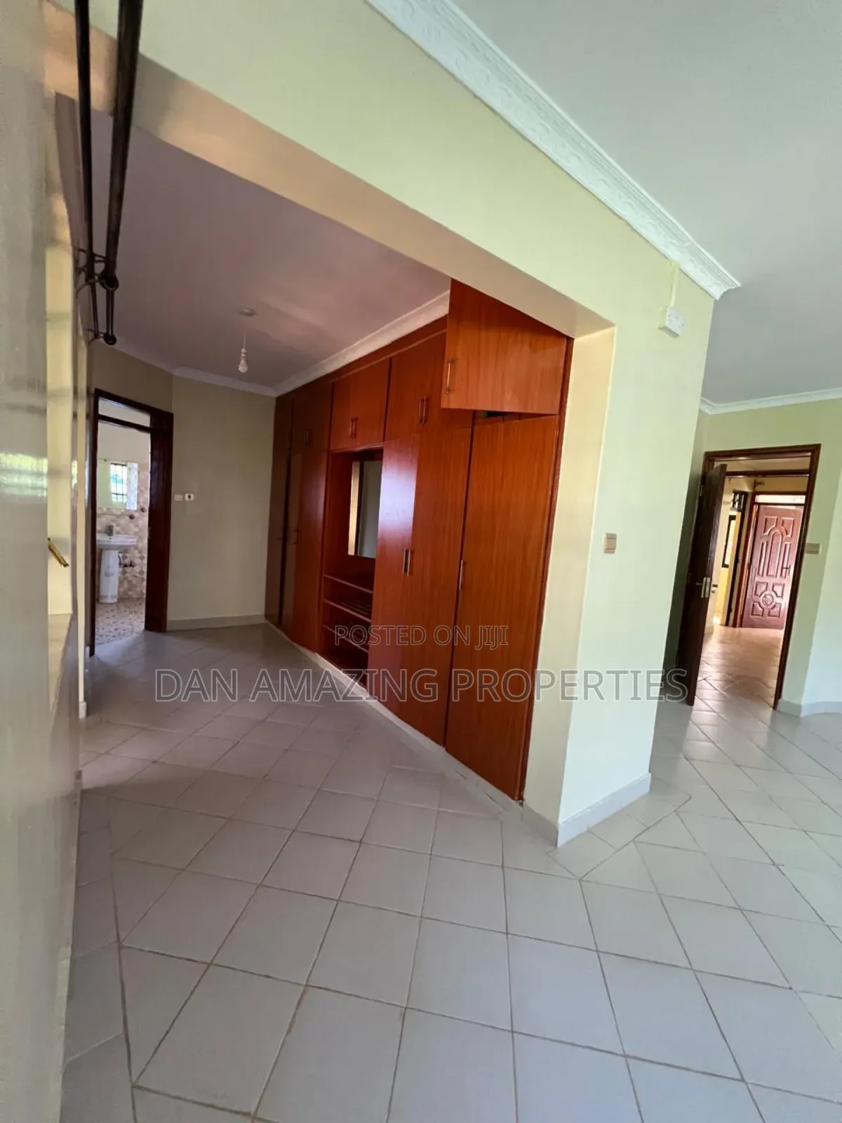 4bdrm Maisonette in Zambia, Ngong for sale