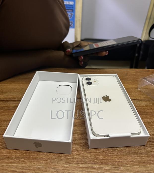 New Apple iPhone 12 128 GB White