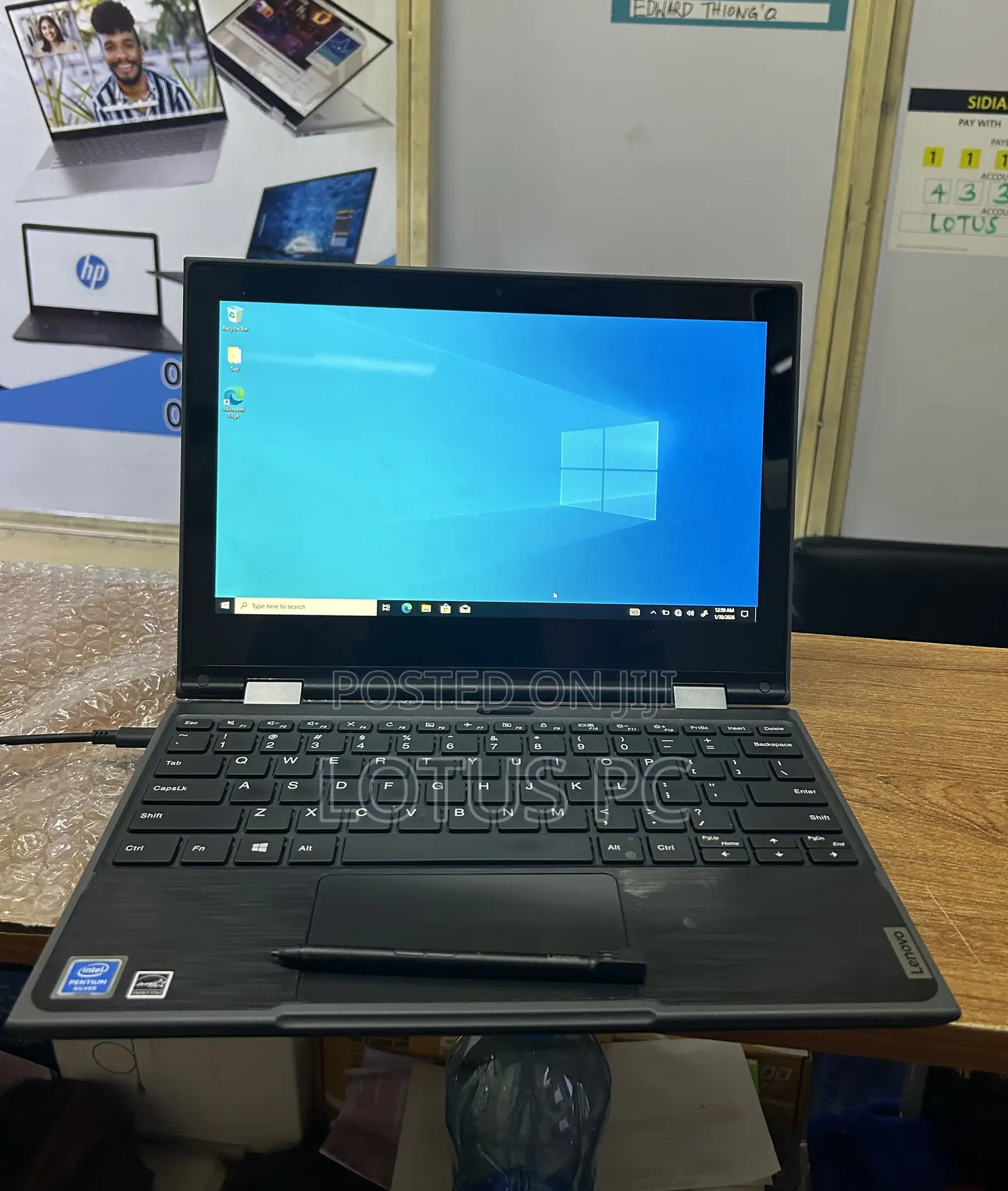 Laptop Lenovo 300e 4GB Intel Celeron SSD 128GB