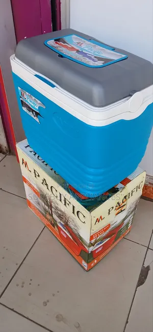 Pacific 32 Litre Cooler Box Portable Ice Chest
