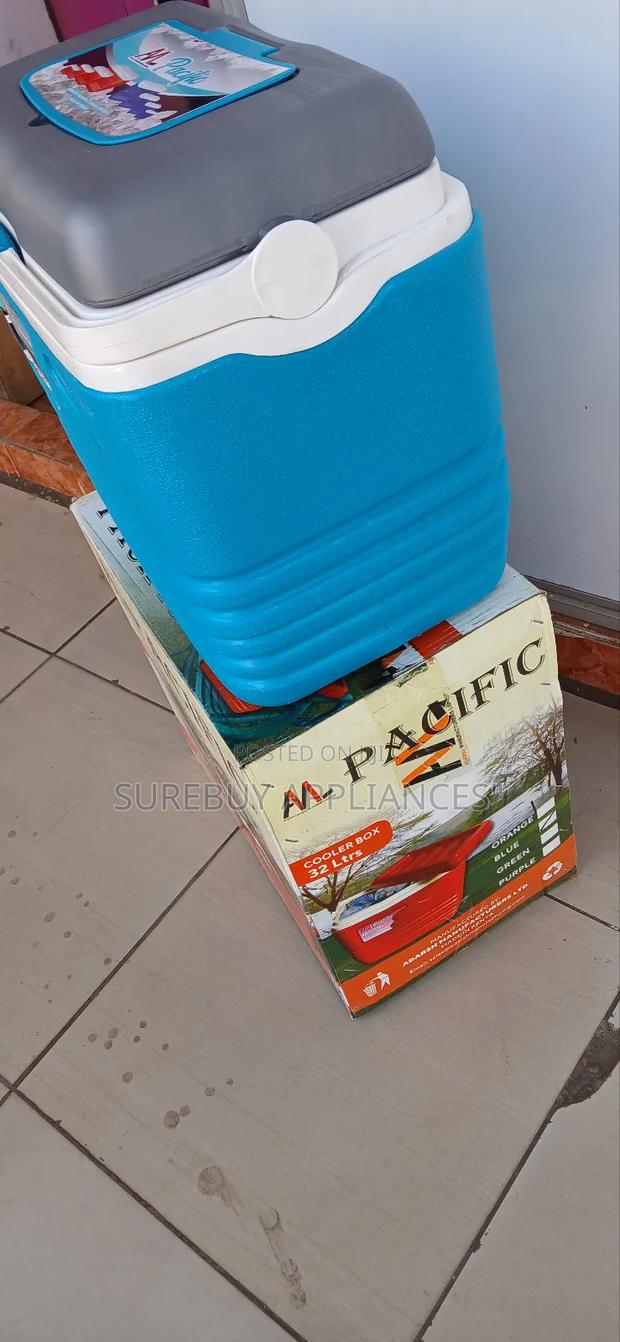 Pacific 32 Litre Cooler Box Portable Ice Chest