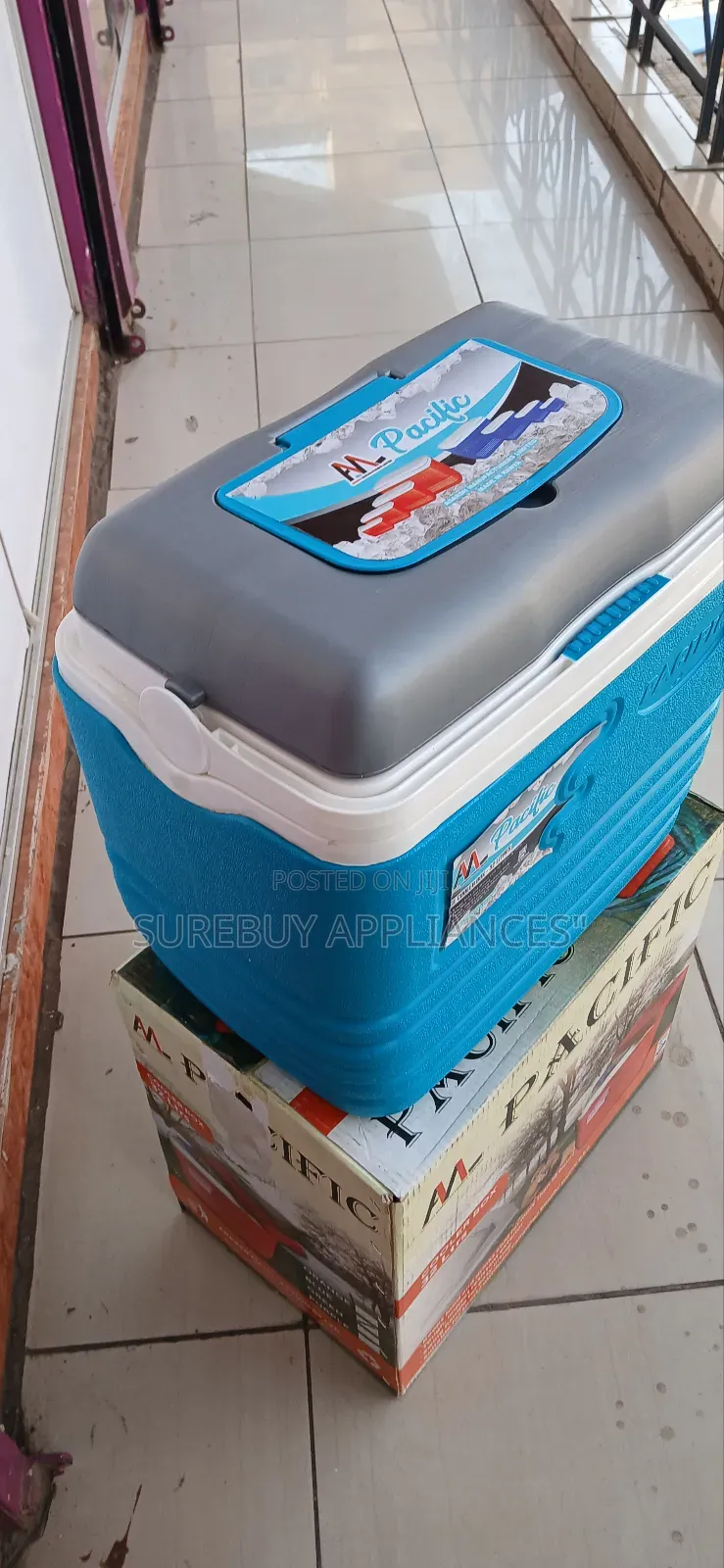 Pacific Frostmaster 32 L Extreme Chill Cooler Box