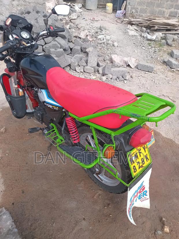 TVS 2022 Black - main view