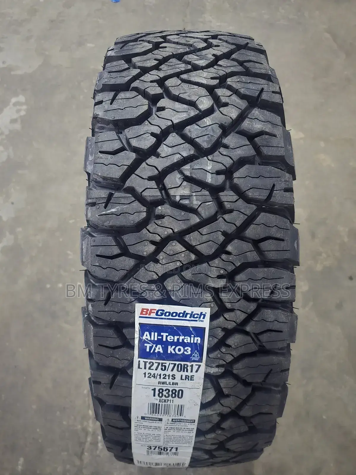 275 /70 R17 Bf Goodrich Tyres () All Terrein.