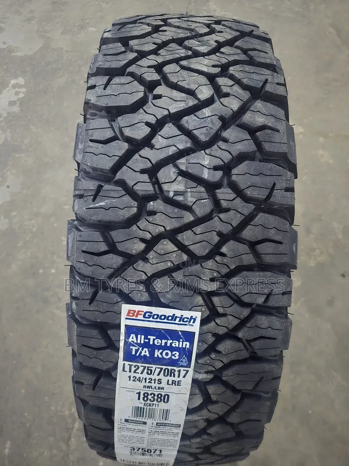 275 /70 R17 Bf Goodrich Tyres () All Terrein.