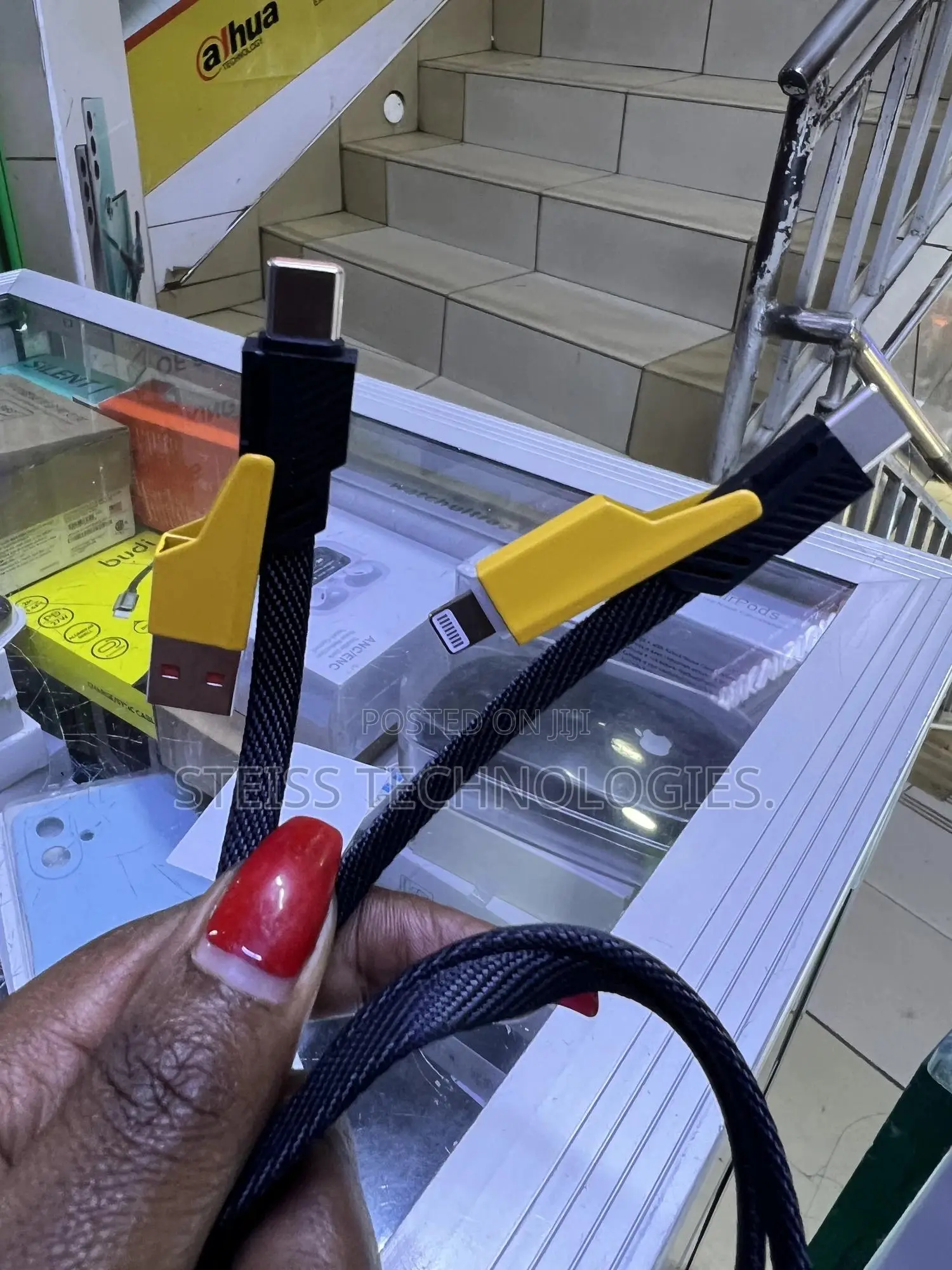 Amaya 4-in-1 Braided Cable