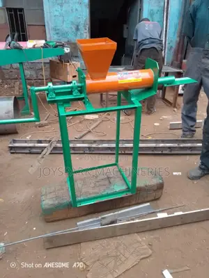 Manual Charcoal Briquette Machine-(Easy to Use)