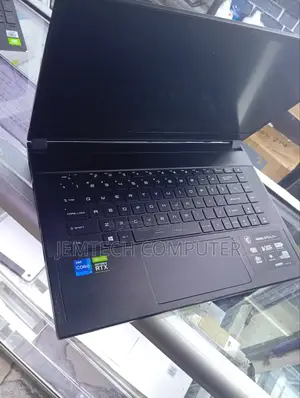 Laptop MSI GS66 Stealth 12UHS 32GB Intel Core i7 SSD 512GB