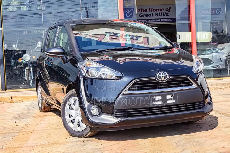 Toyota Sienta 2019 Black