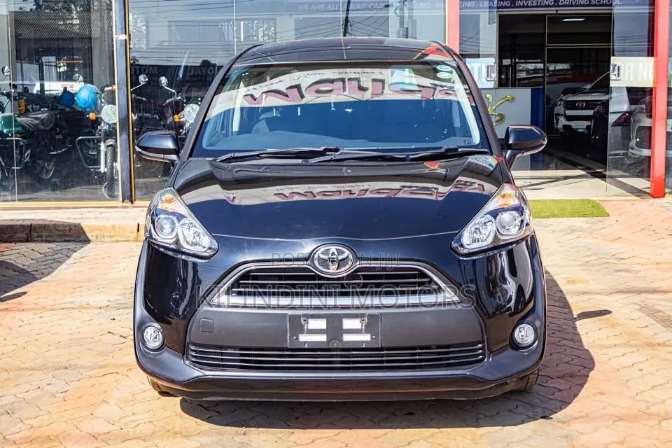 Toyota Sienta 2019 Black