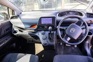 Toyota Sienta 2019 Black