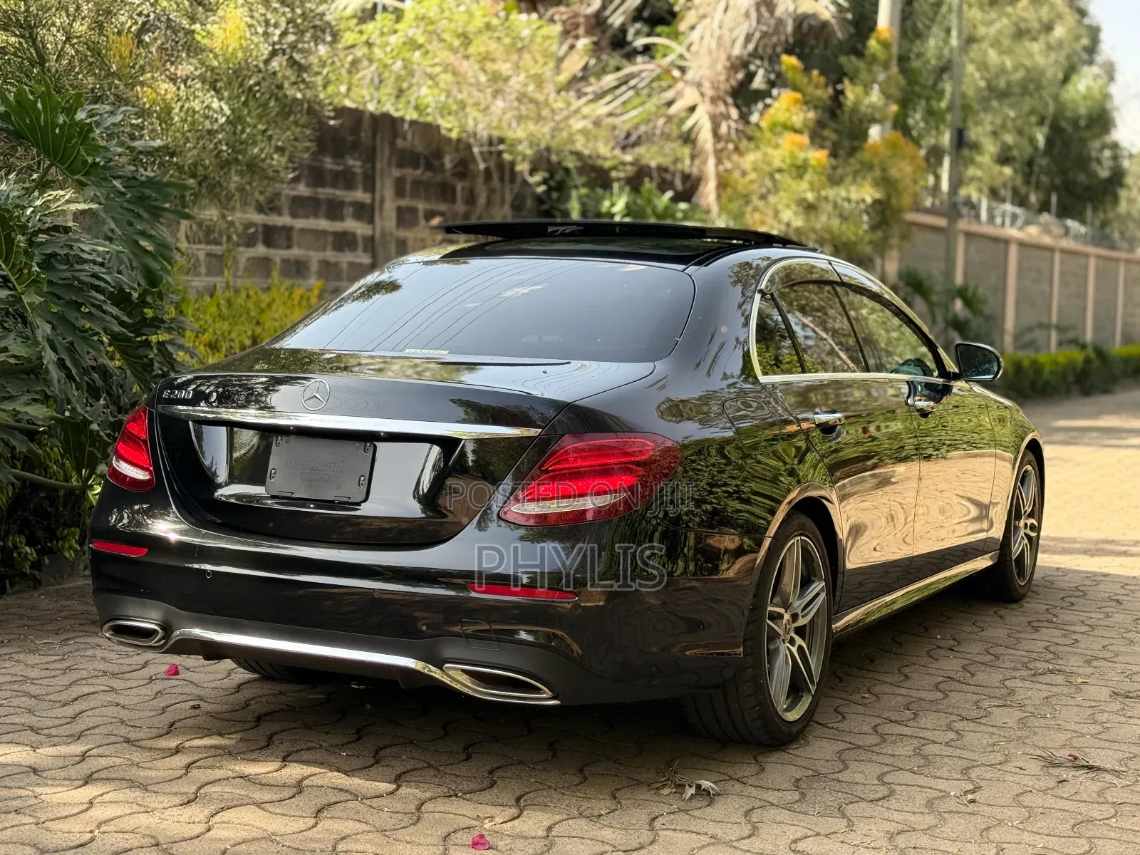 Mercedes-Benz E200 2020 Black