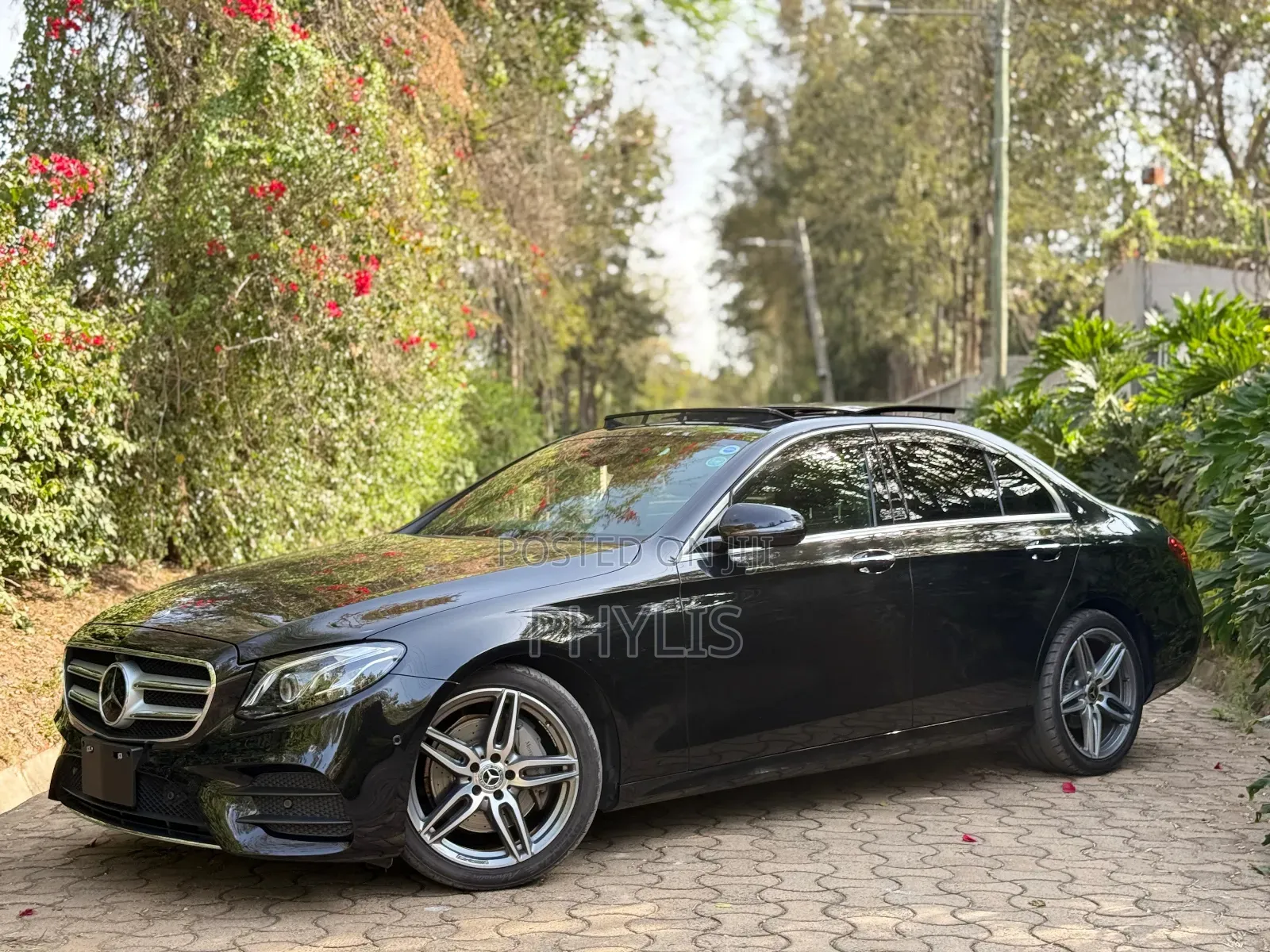 Mercedes-Benz E200 2020 Black