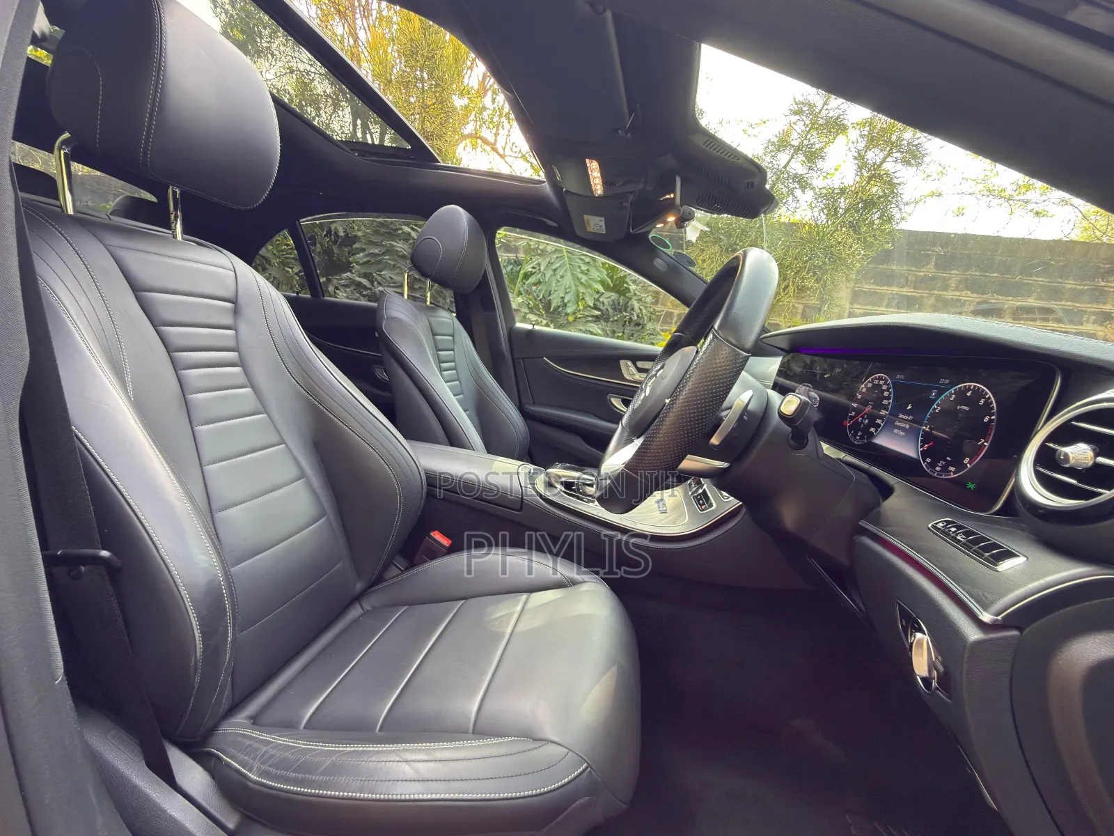 Mercedes-Benz E200 2020 Black