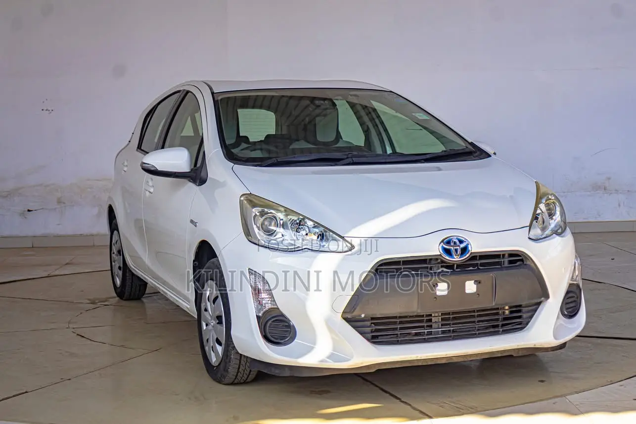 Toyota Aqua 2019 White