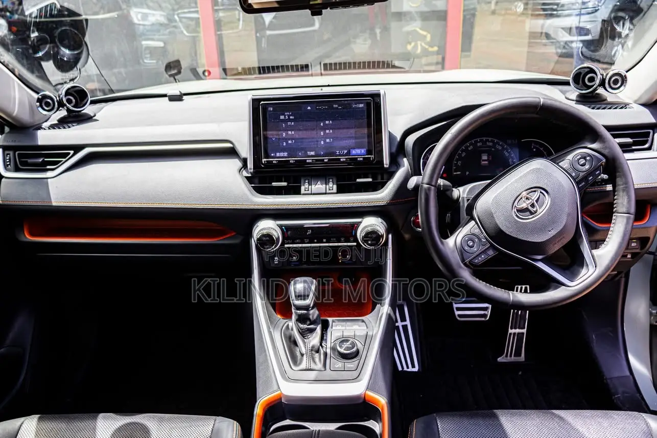 Toyota RAV4 2019 Green